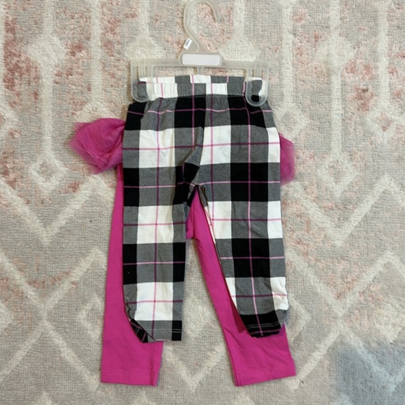 5/$25 Set of legging pants - Picture 2 of 6